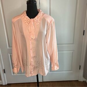 Vintage Women’s Sz 16 Top Fitting Image Cutwork Collar Draped Tie  Pastel Pink